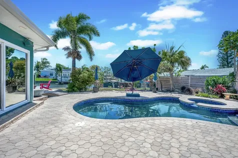 510 Lewis Boulevard SE St Petersburg FL 33705