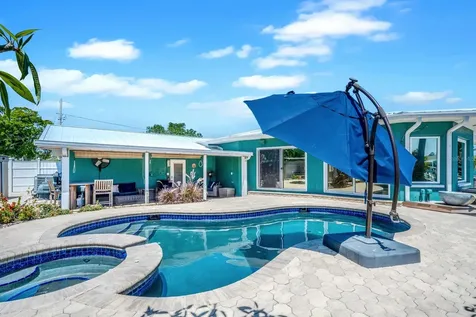 510 Lewis Boulevard SE St Petersburg FL 33705