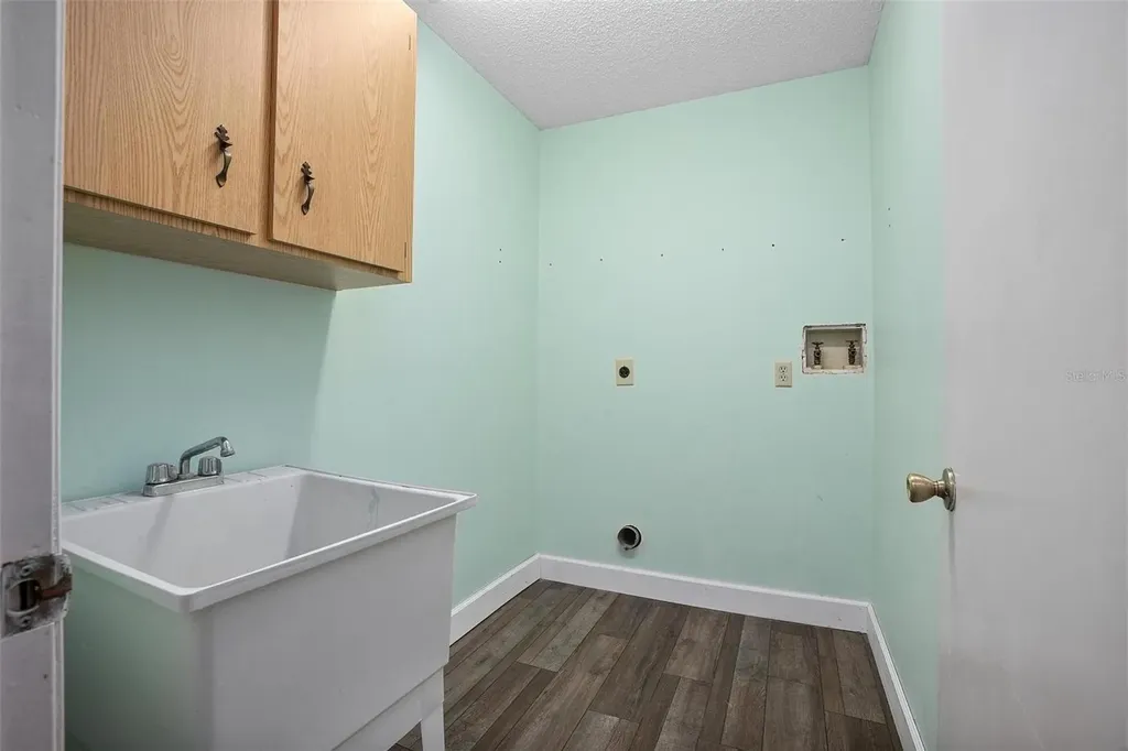 1142 Valley View Lane Deland FL 32720