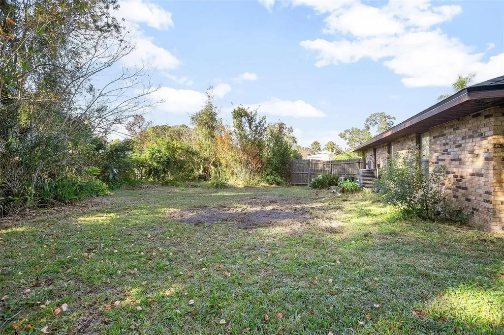 1142 Valley View Lane Deland FL 32720