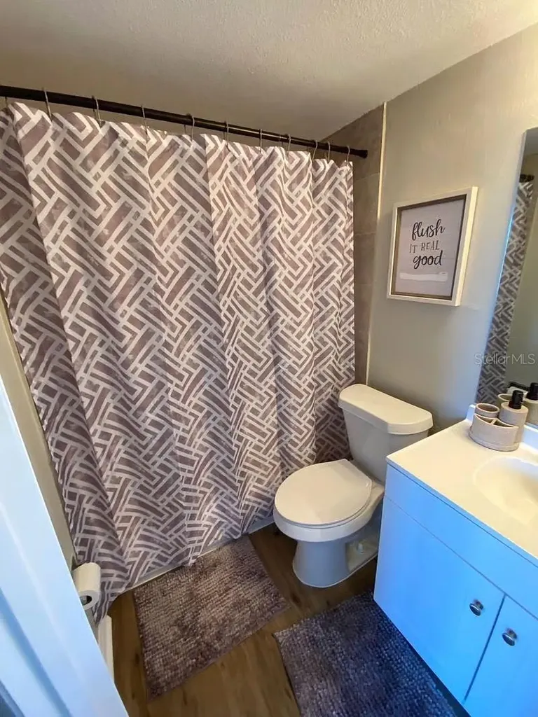 6060 Village Circle Orlando FL 32822