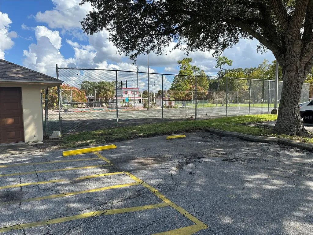 6060 Village Circle Orlando FL 32822