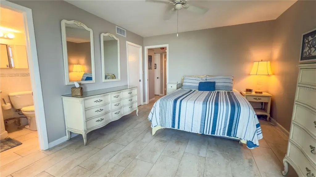 1900 Benjamin Franklin Drive Sarasota FL 34236