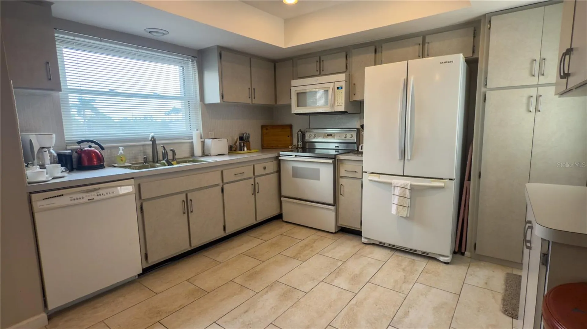 1900 Benjamin Franklin Drive Sarasota FL 34236