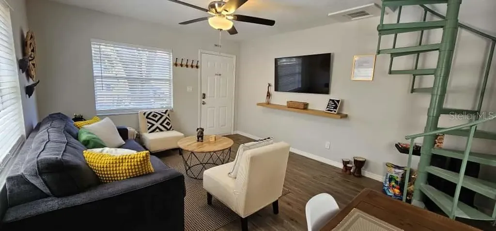 10213 N Ojus Drive Tampa FL 33617