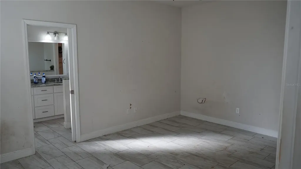 110 NW 24th Terrace Cape Coral FL 33993