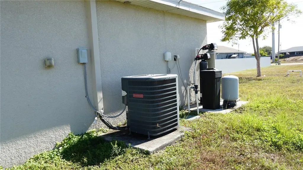 110 NW 24th Terrace Cape Coral FL 33993