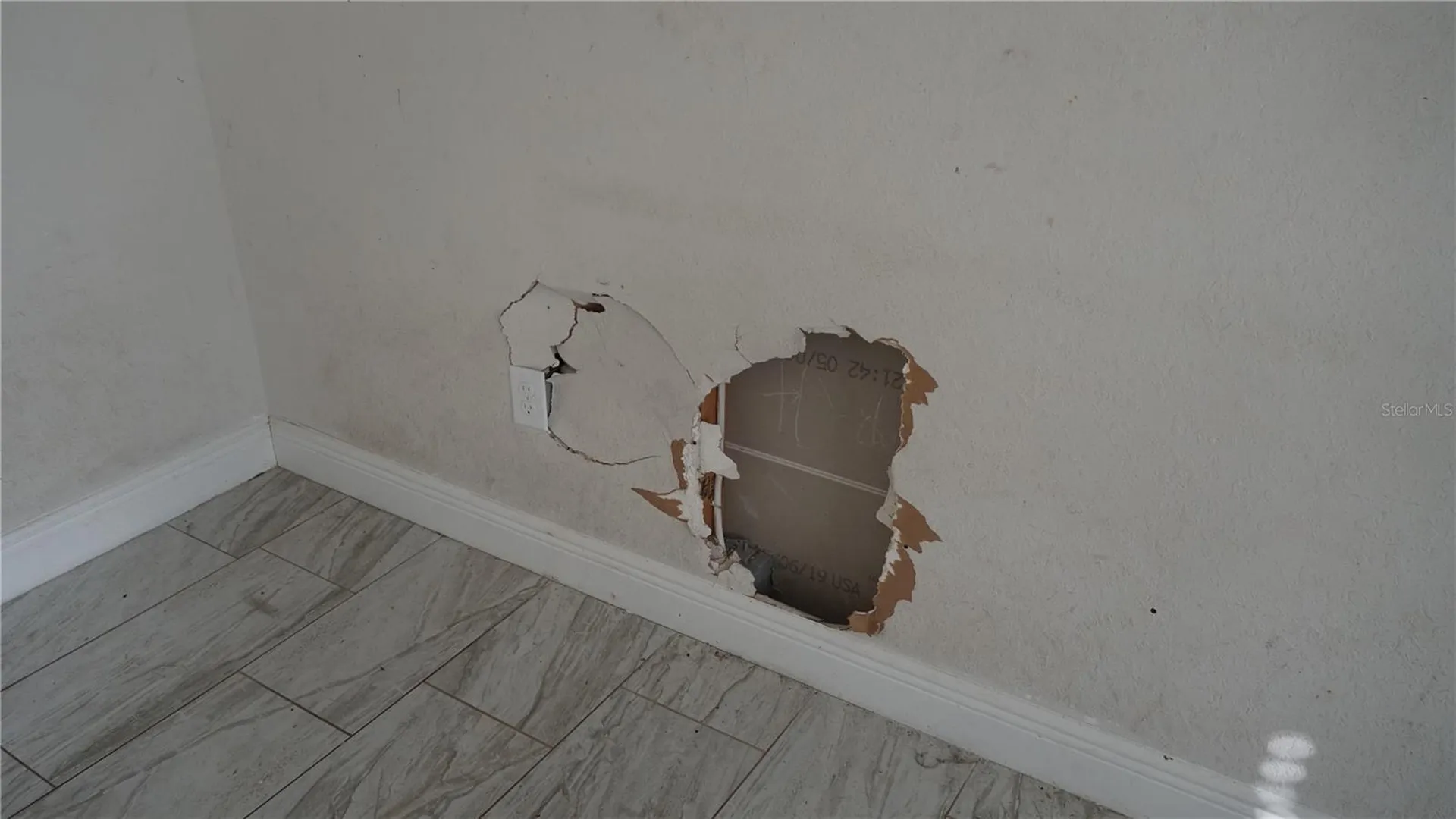 110 NW 24th Terrace Cape Coral FL 33993