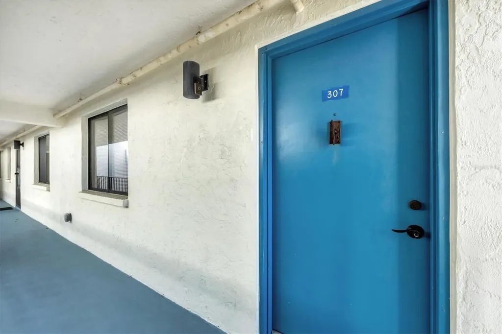 1501 Beach Road Englewood FL 34223