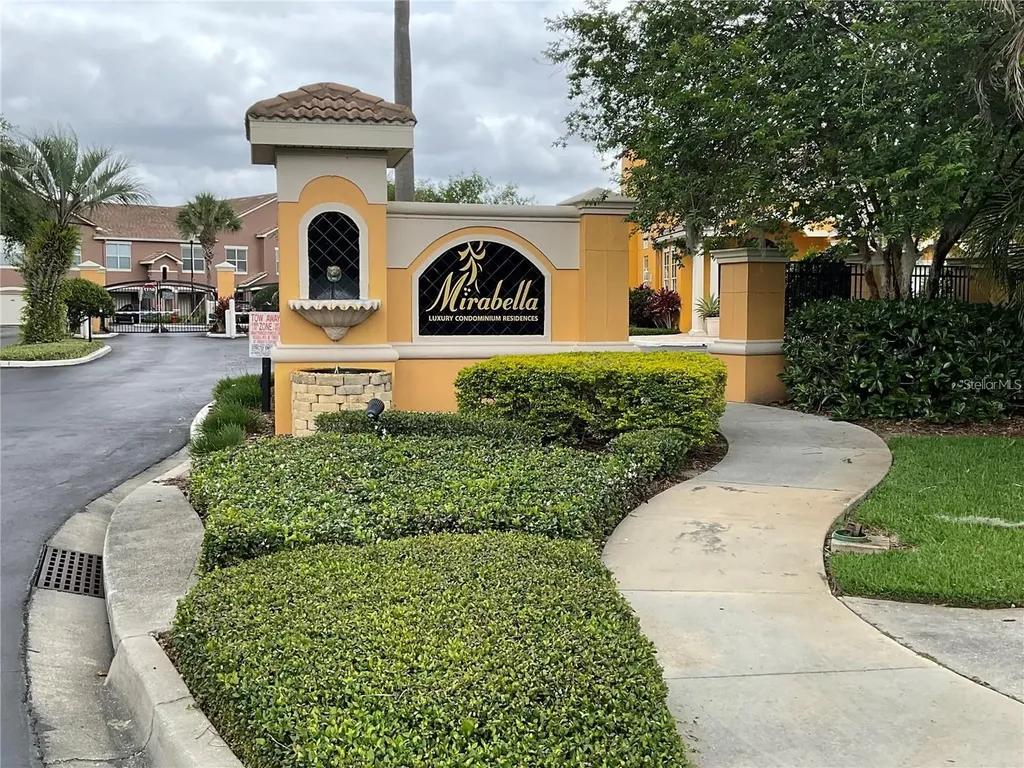 8813 Villa View Circle Orlando FL 32821