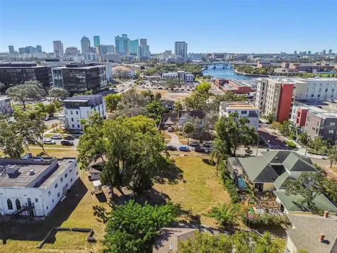 205 W Ross Avenue Tampa FL 33602
