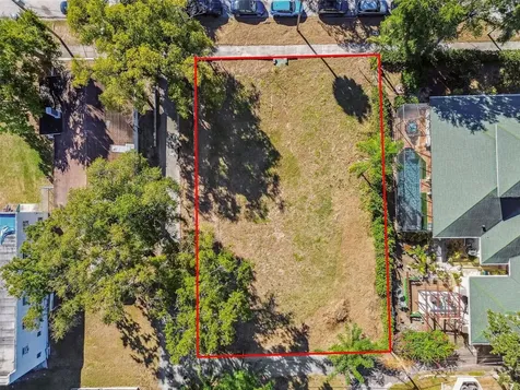 205 W Ross Avenue Tampa FL 33602