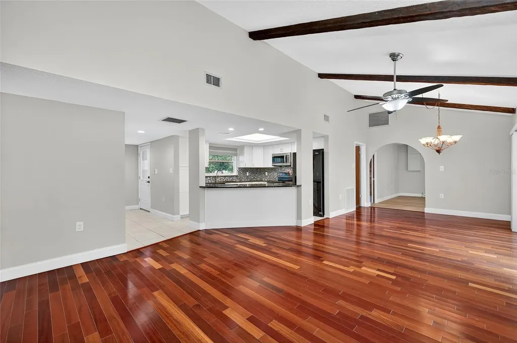 302 Leafwood Road Tarpon Springs FL 34689