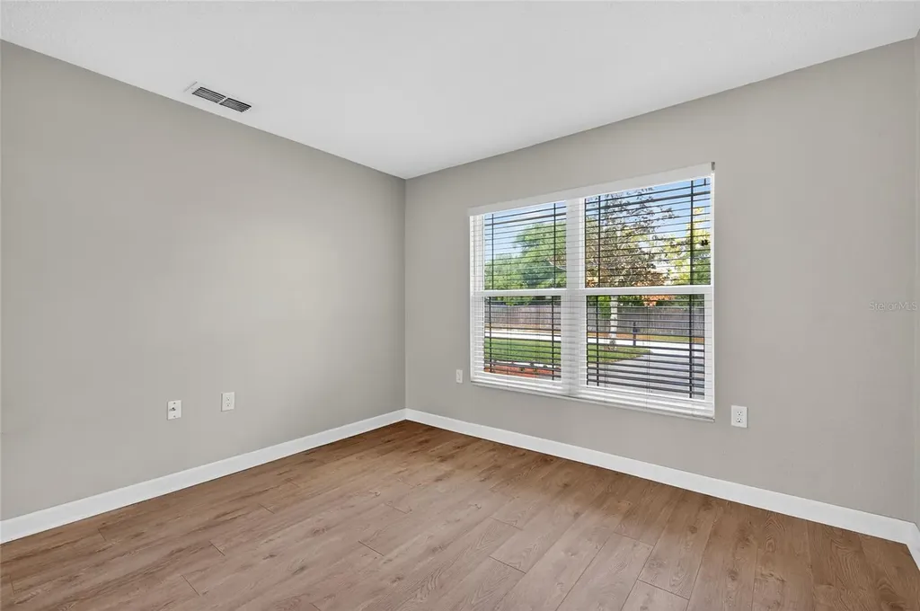 302 Leafwood Road Tarpon Springs FL 34689