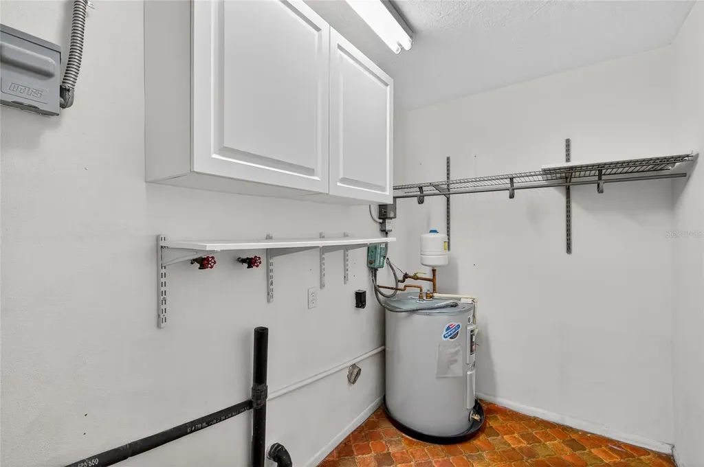 302 Leafwood Road Tarpon Springs FL 34689