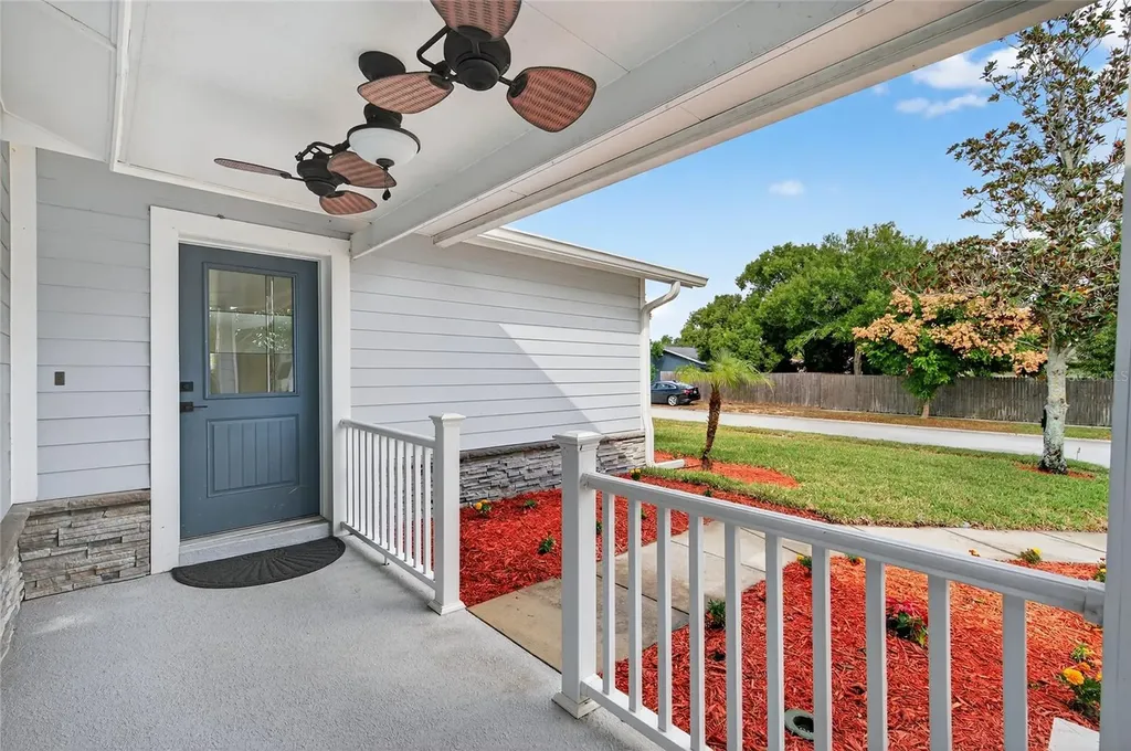 302 Leafwood Road Tarpon Springs FL 34689