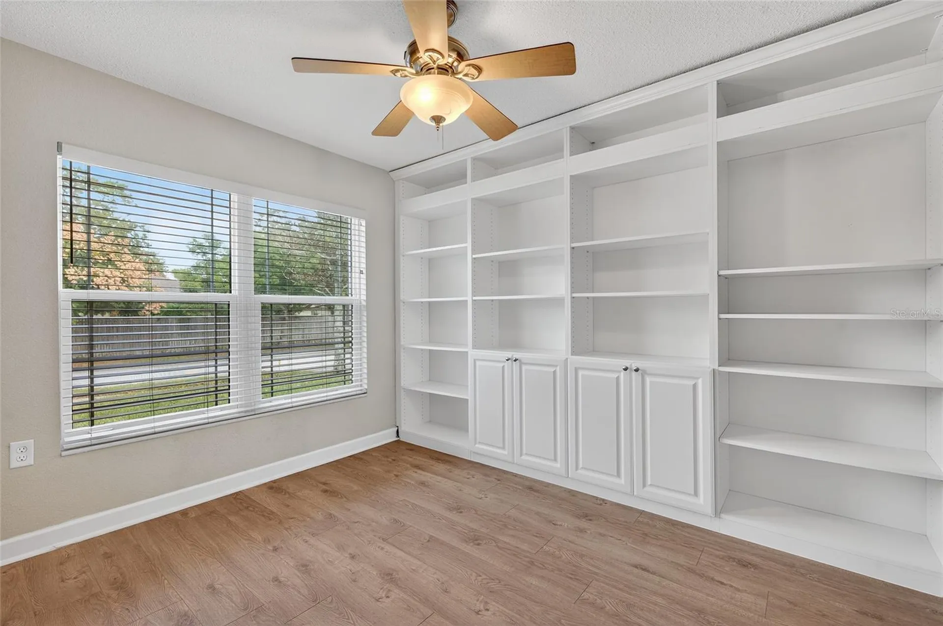 302 Leafwood Road Tarpon Springs FL 34689