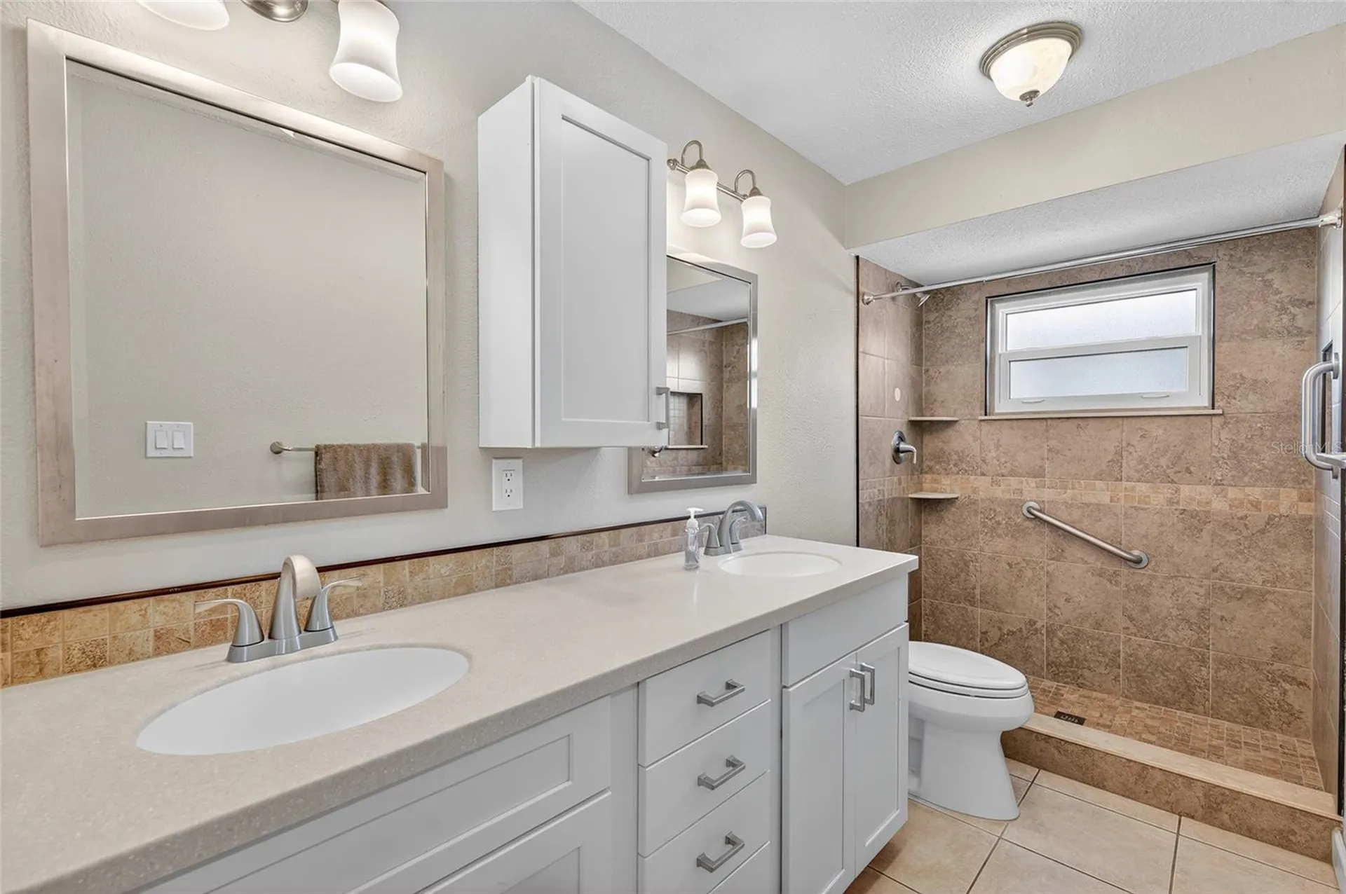302 Leafwood Road Tarpon Springs FL 34689