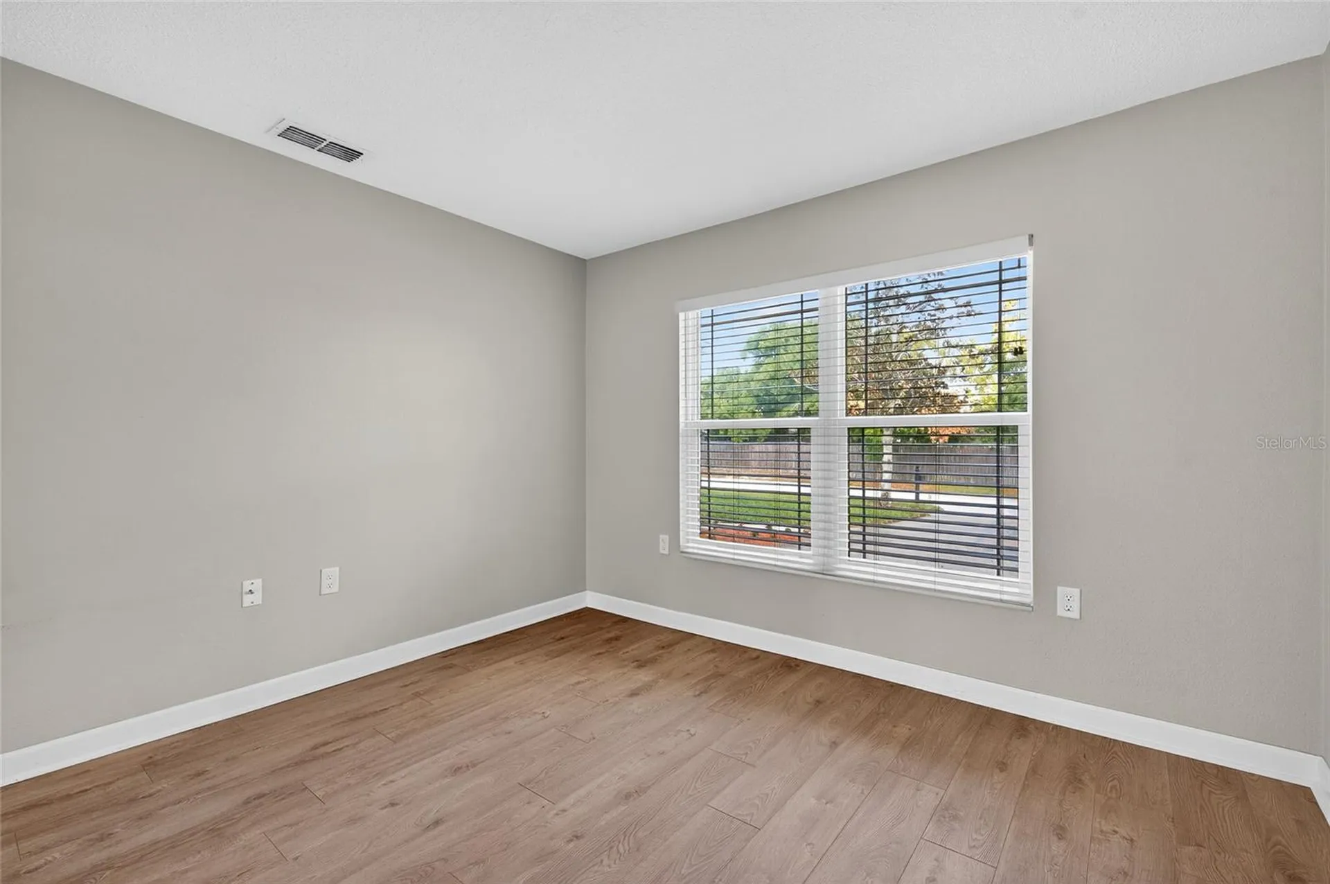 302 Leafwood Road Tarpon Springs FL 34689