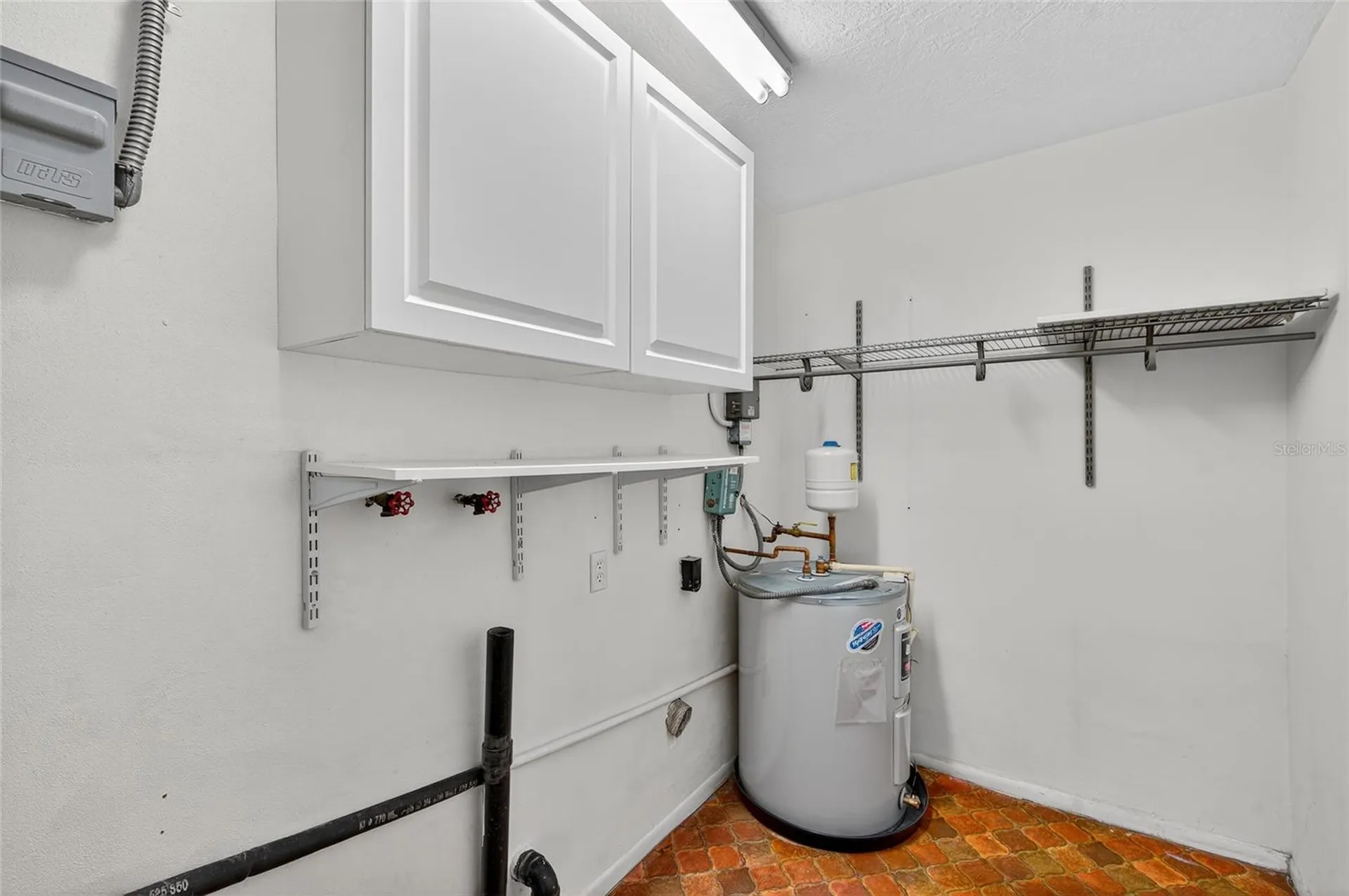 302 Leafwood Road Tarpon Springs FL 34689