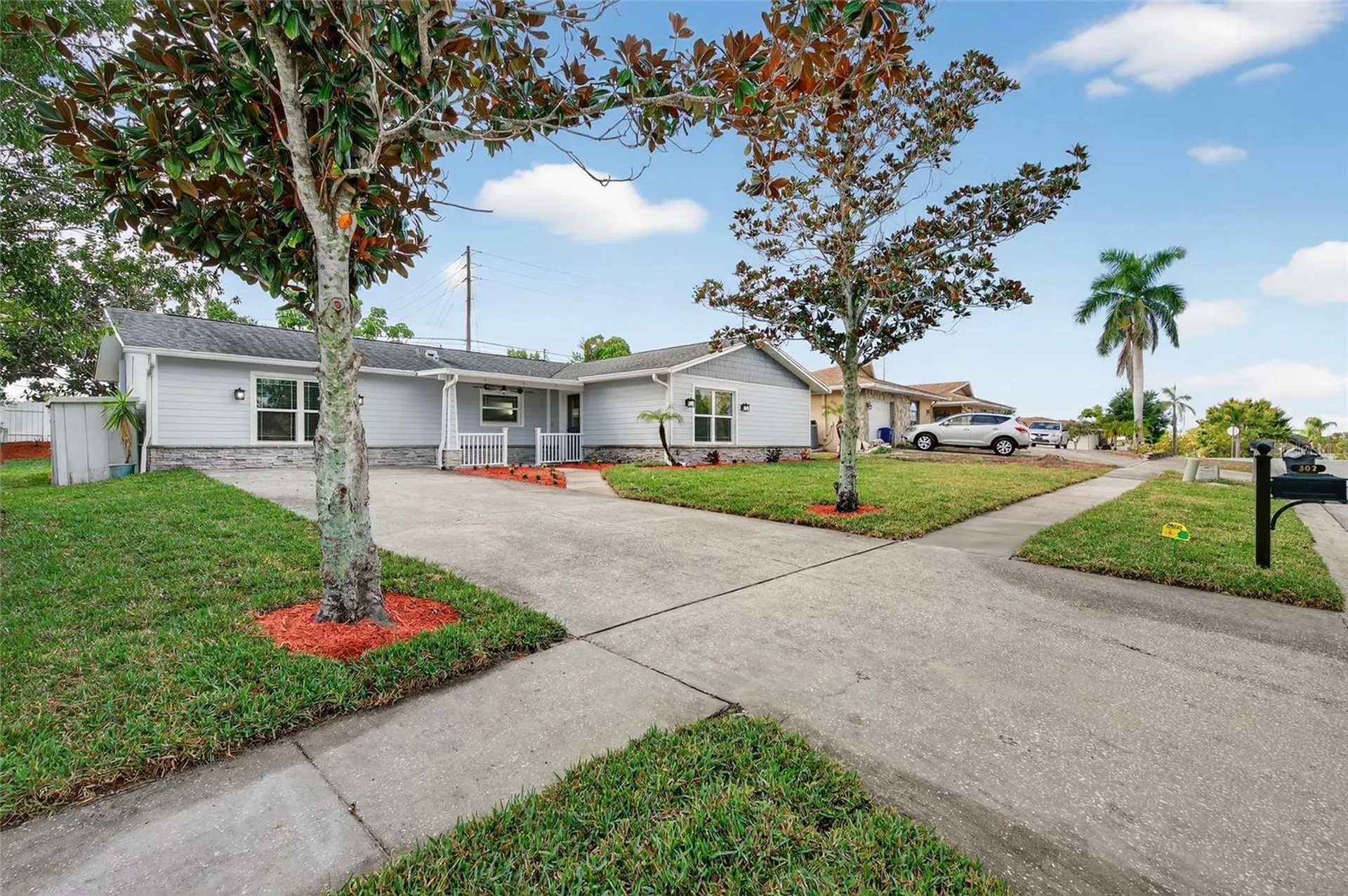 302 Leafwood Road Tarpon Springs FL 34689