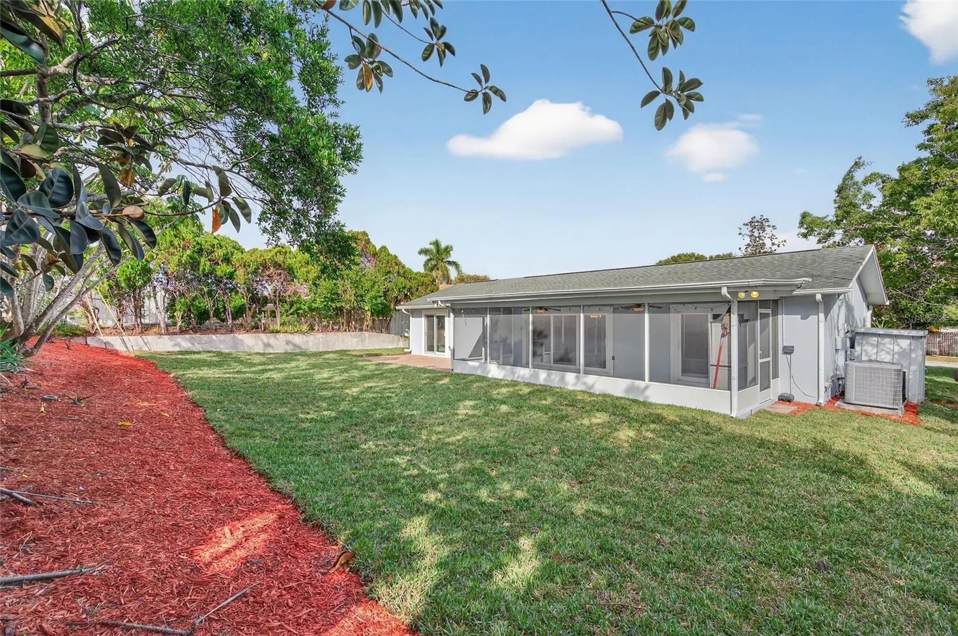 302 Leafwood Road Tarpon Springs FL 34689