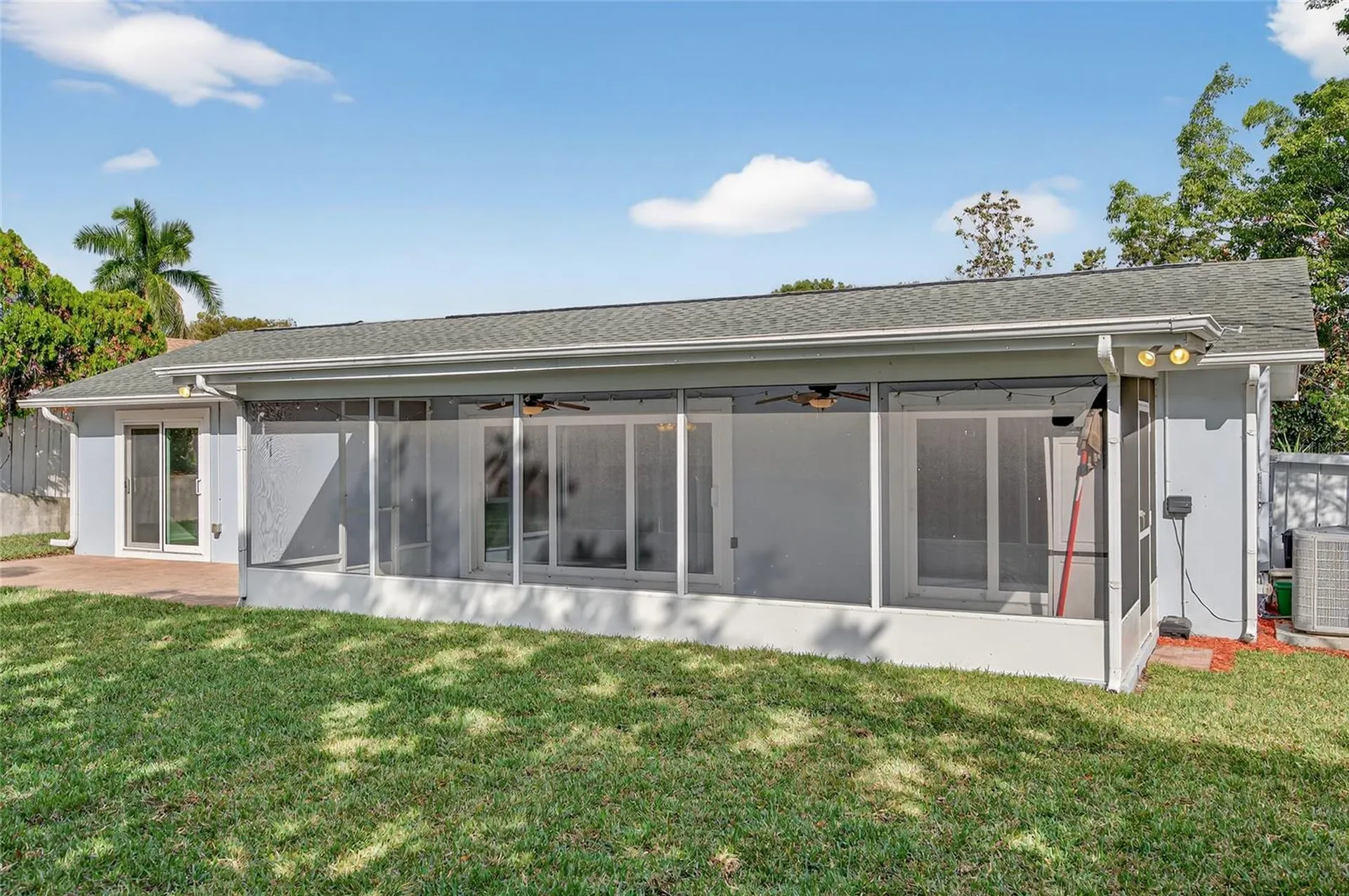 302 Leafwood Road Tarpon Springs FL 34689