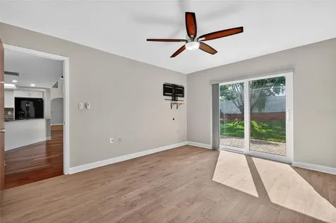 302 Leafwood Road Tarpon Springs FL 34689