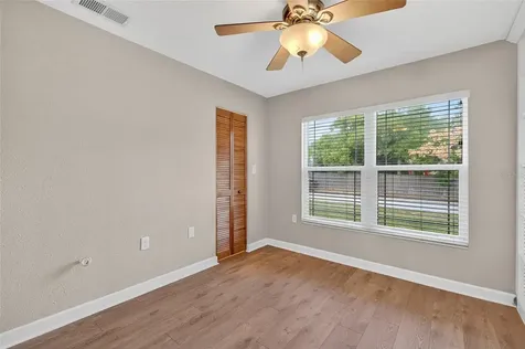 302 Leafwood Road Tarpon Springs FL 34689