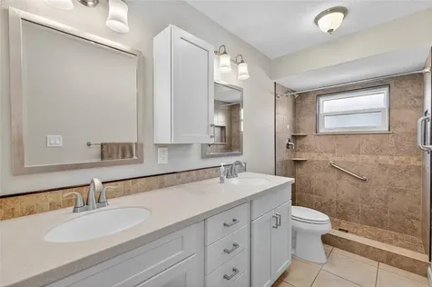 302 Leafwood Road Tarpon Springs FL 34689