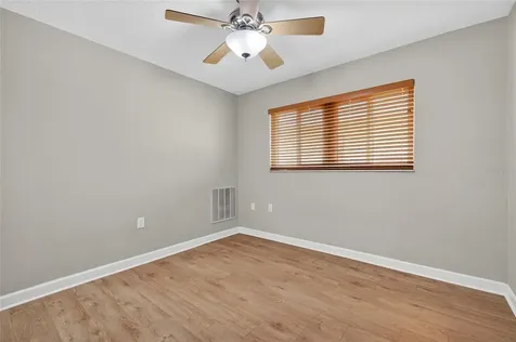 302 Leafwood Road Tarpon Springs FL 34689