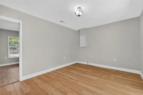 302 Leafwood Road Tarpon Springs FL 34689