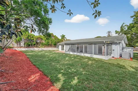 302 Leafwood Road Tarpon Springs FL 34689