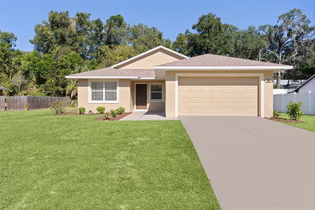 323 W Lady Lake Boulevard Lady Lake FL 32159