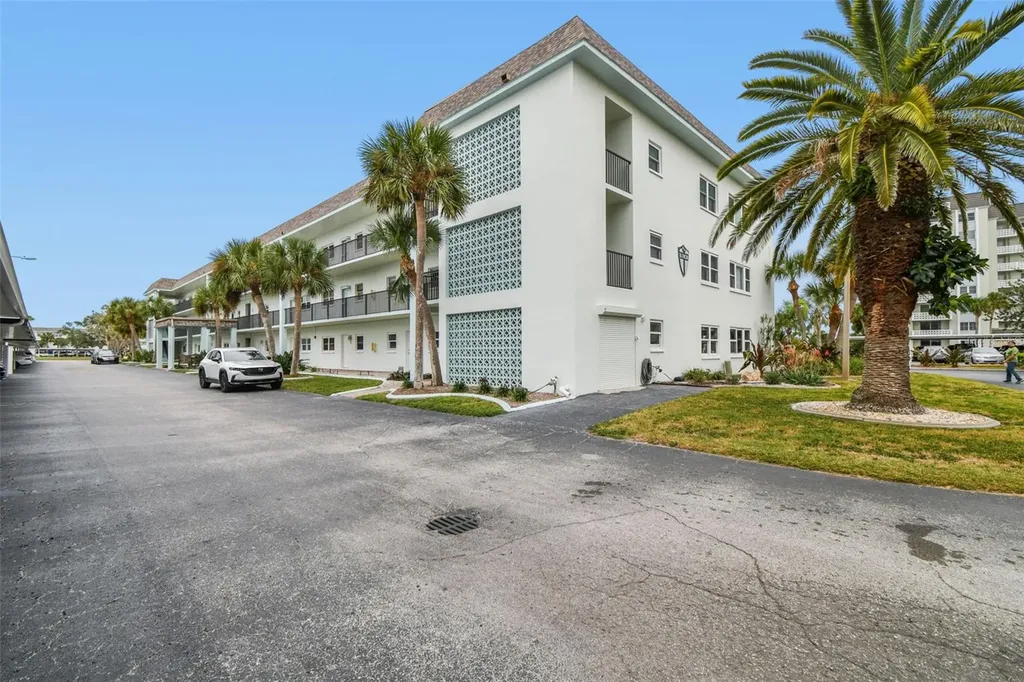8 Glencoe Place Dunedin FL 34698