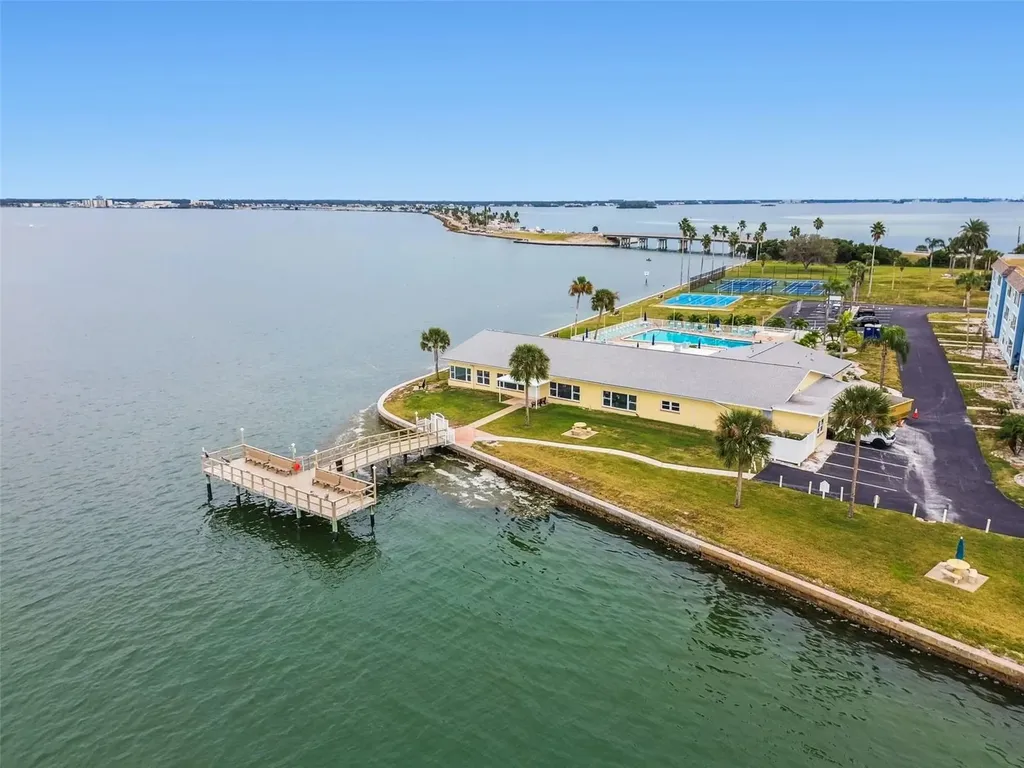 8 Glencoe Place Dunedin FL 34698