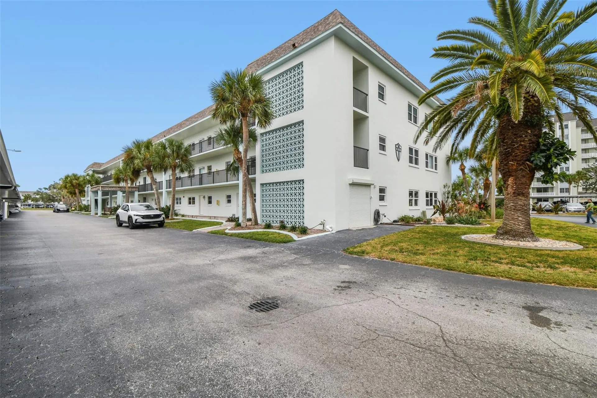 8 Glencoe Place Dunedin FL 34698