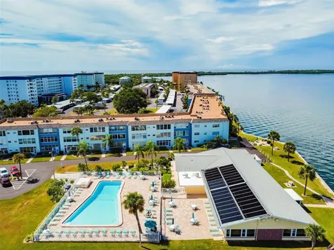 8 Glencoe Place Dunedin FL 34698