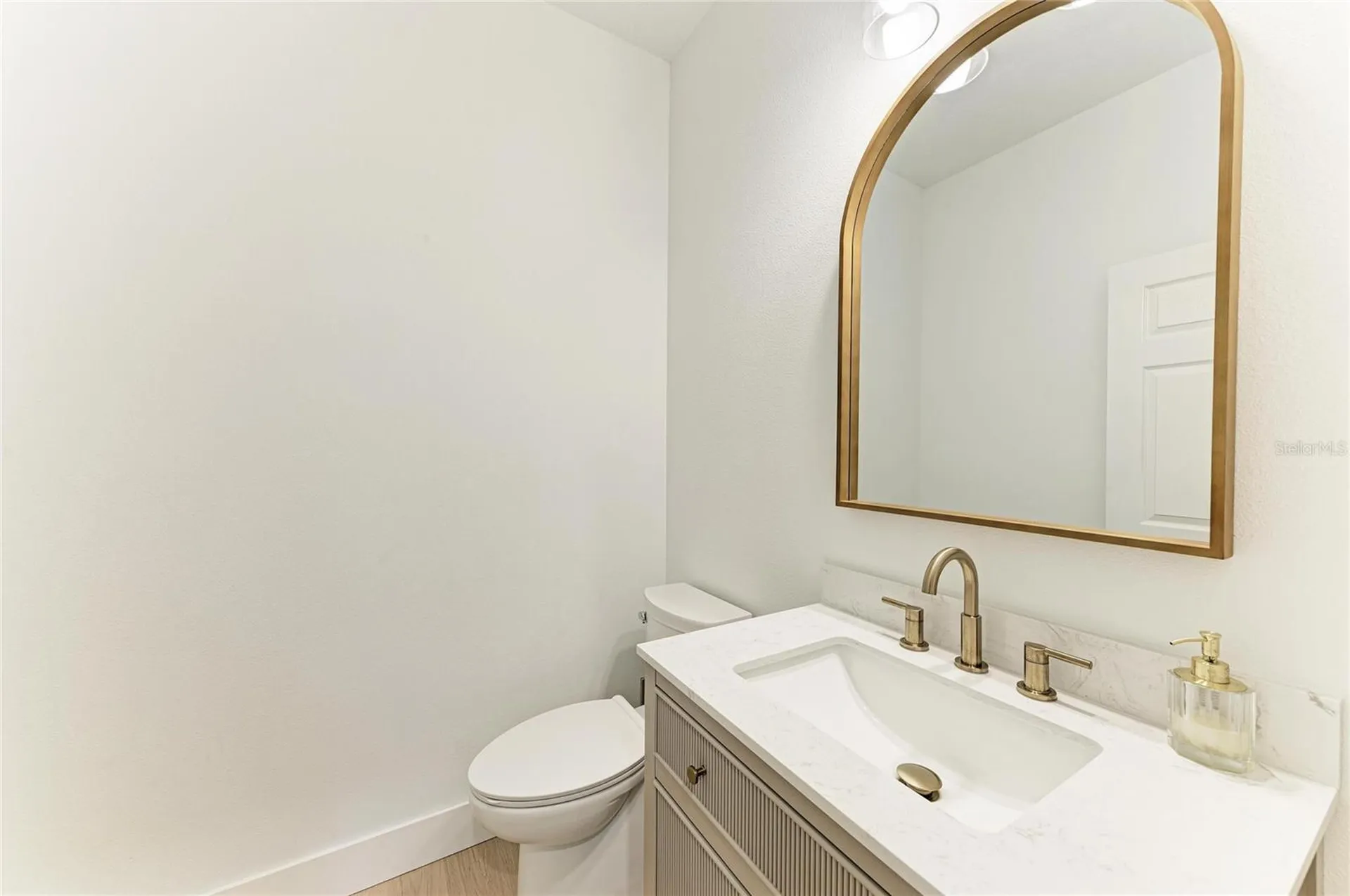 7424 Cabin Lane Sarasota FL 34240
