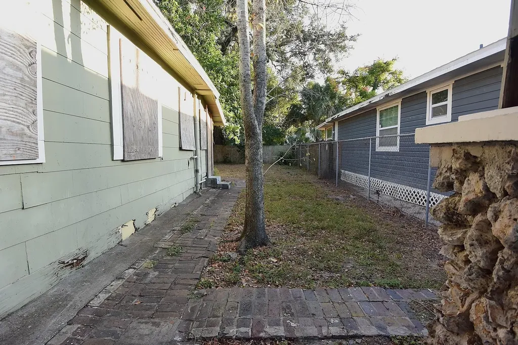 913 E 28th Avenue Tampa FL 33605