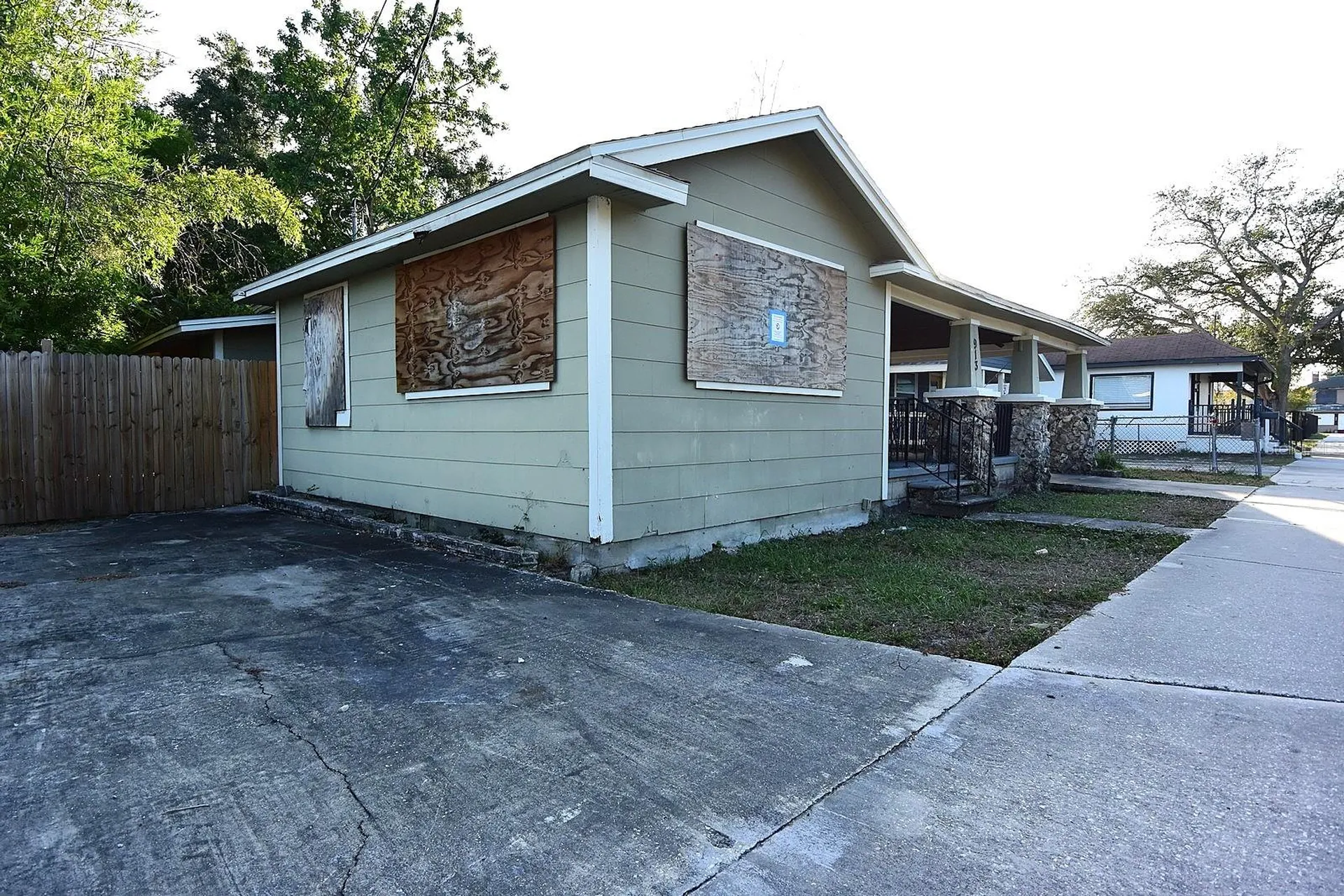 913 E 28th Avenue Tampa FL 33605
