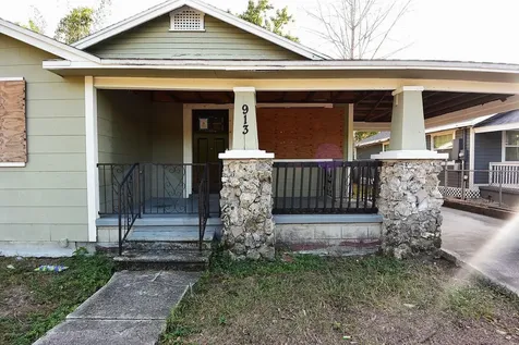 913 E 28th Avenue Tampa FL 33605