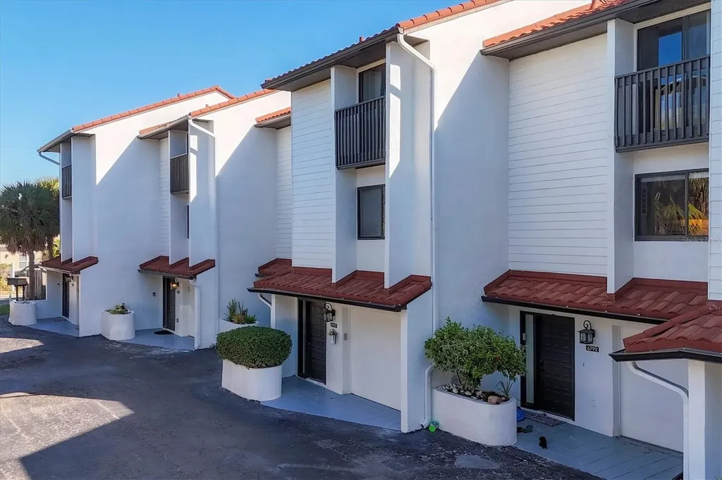 6790 Sarasea Circle Sarasota FL 34242