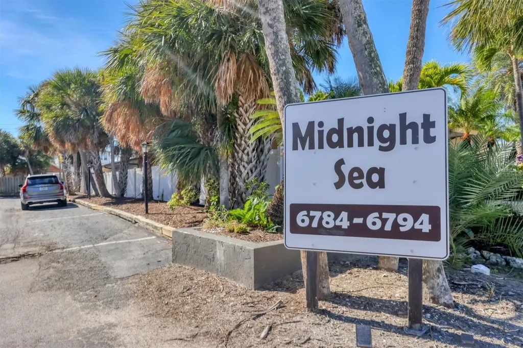 6790 Sarasea Circle Sarasota FL 34242