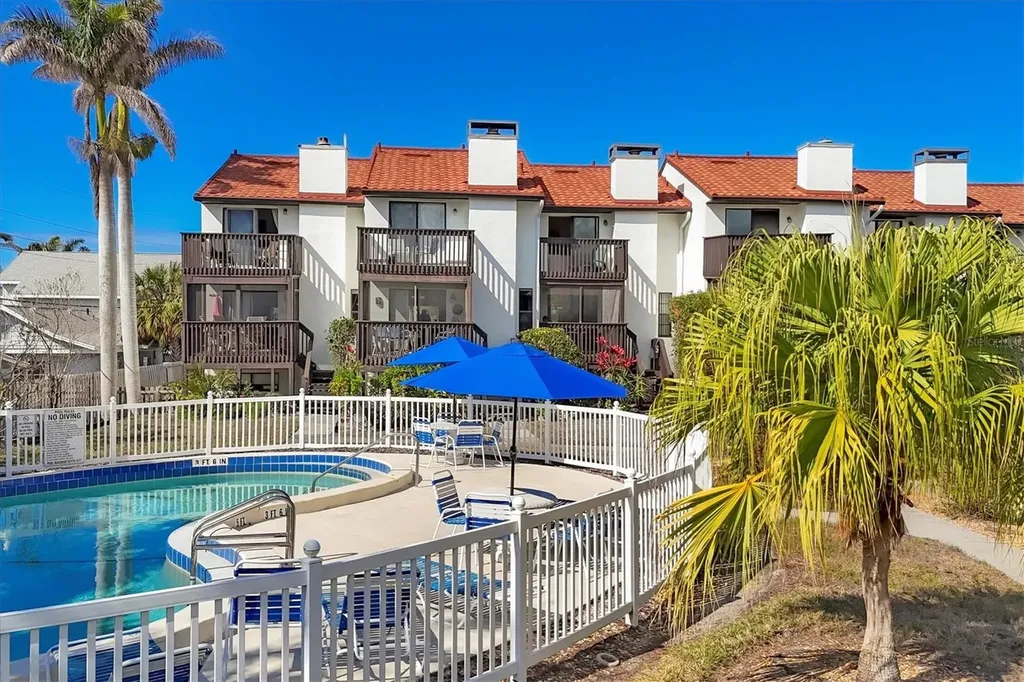 6790 Sarasea Circle Sarasota FL 34242