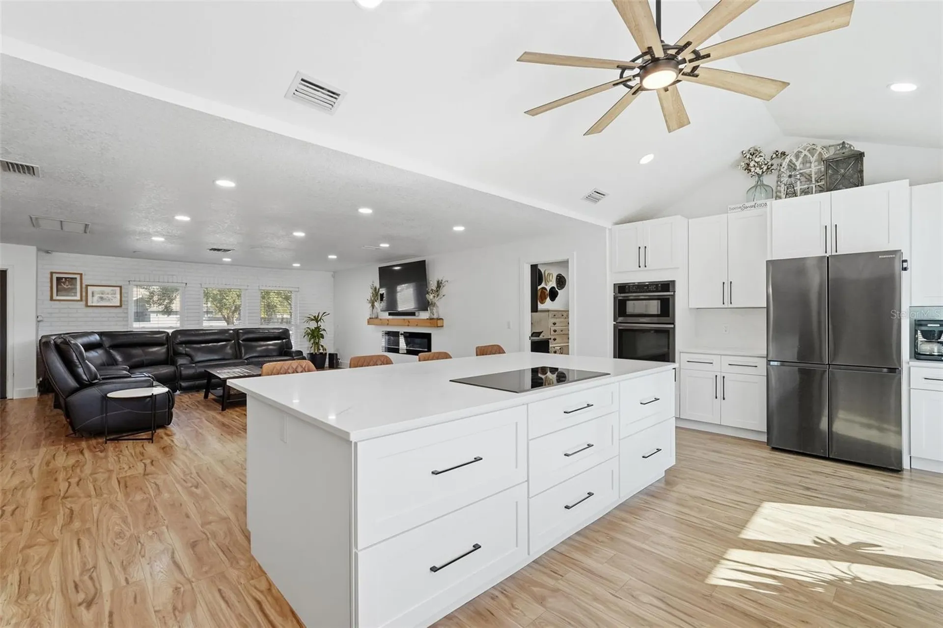 6370 90th Avenue N Pinellas Park FL 33782