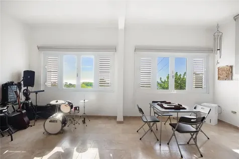 317 Extension Los Robles Rincon PR 00677
