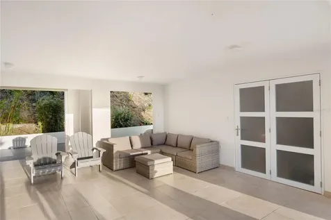 317 Extension Los Robles Rincon PR 00677