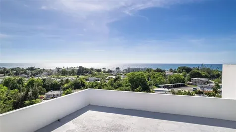 317 Extension Los Robles Rincon PR 00677