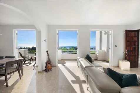 317 Extension Los Robles Rincon PR 00677